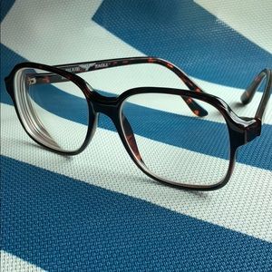 Patterned frame (prescription lenses)